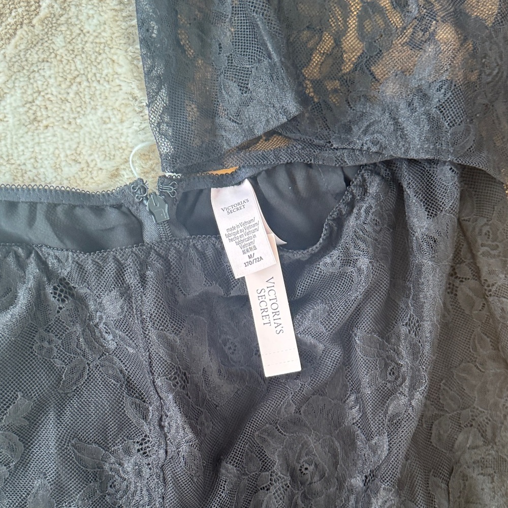 Victoria's Secret Lace Ensemble - Picture 2 of 5